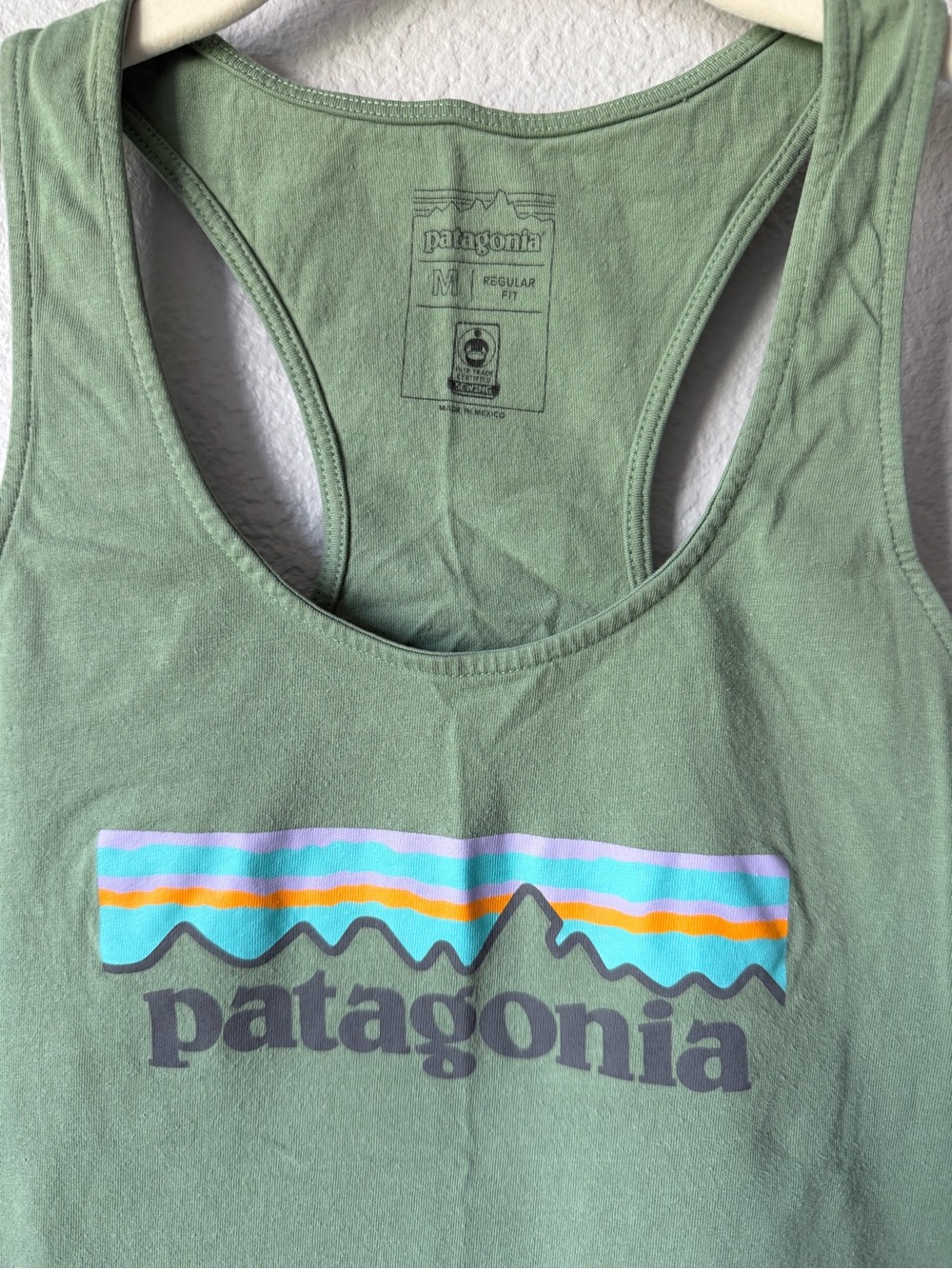 Patagonia Women's Green Logo Racerback Tank, 100% Cotton. EUC. Medium. - Picture 2 of 8
